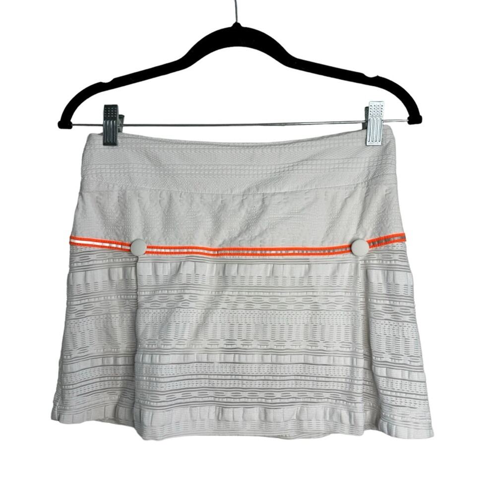 L’etoile Sport White Lace Textured Tennis Golf Mini Skirt Skort